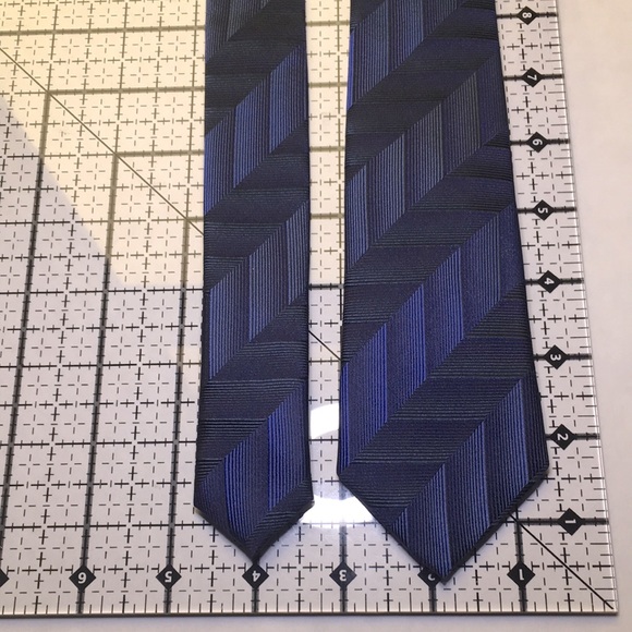 Haight & Ashbury blue/black multi-stripe diagonal striped narrow tie. 100% silk - Picture 9 of 10